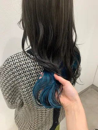 ロング 長山 茉白のヘアスタイル