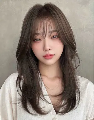ロング カラー 🌿透明感カラー レイヤーカットのヘアスタイル