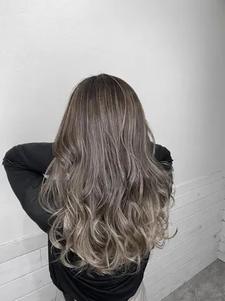 ロング lucia RYOのヘアスタイル