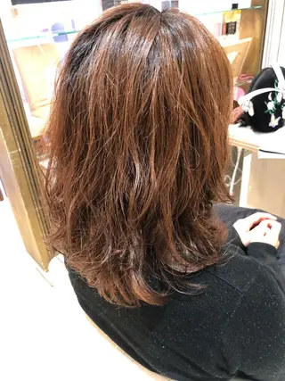 セミロング 似合う髪型見つけます AYAKAのヘアスタイル