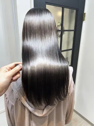 セミロング ✨透明感カラー✨ ☘️くすみカラー☘️のヘアスタイル