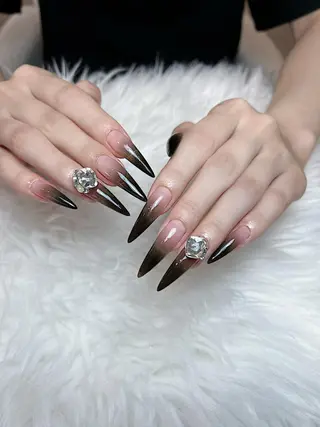 ネイル Eli Muse 新宿ネイルのネイルデザイン