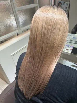 ロング ケアブリーチ/透明感 カラー🎀moeのヘアスタイル