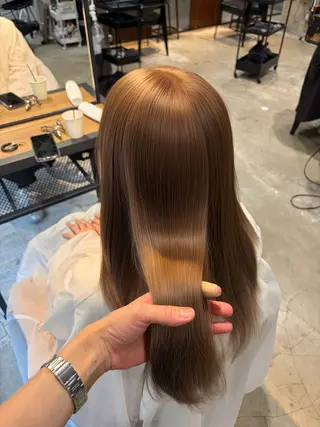 ロング カラー 似合わせベージュ 🍯ayumi🍯のヘアスタイル