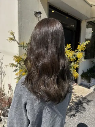ロング 三國 栞音のヘアスタイル