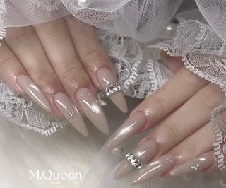 ネイル M.Queenネイル サロン天神今泉店のネイルデザイン