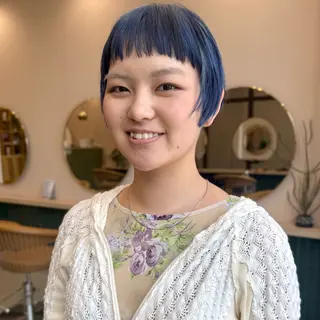 ショート 艶ブリーチカラー✨ ボブレイヤーSakiのヘアスタイル