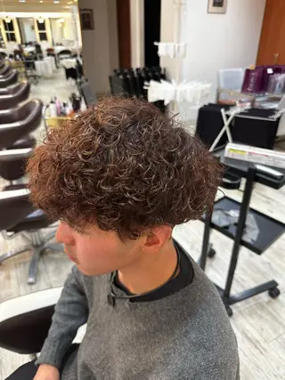 ショート パーマ 大前 吏央のヘアスタイル