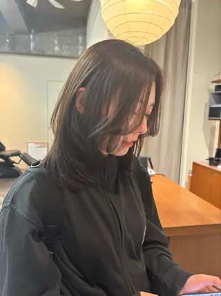 ミディアム カラー 永田 愛莉のヘアスタイル
