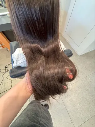 ロング さくらこ/オリーブ カラー/カラーモデルのヘアスタイル