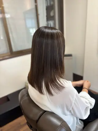 セミロング 池岡 洋子のヘアスタイル