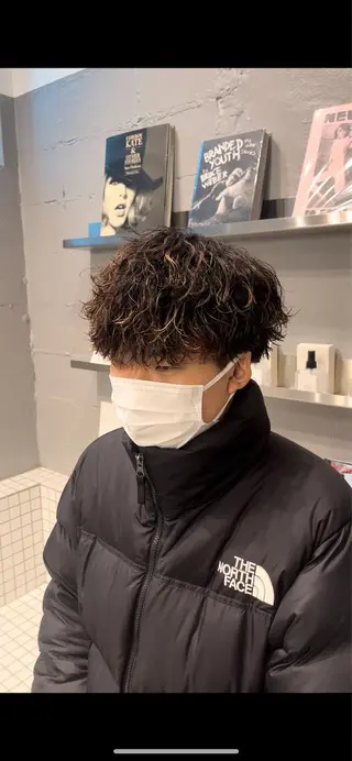 パーマ メンズ k jの眉毛・アイブロウイメージ