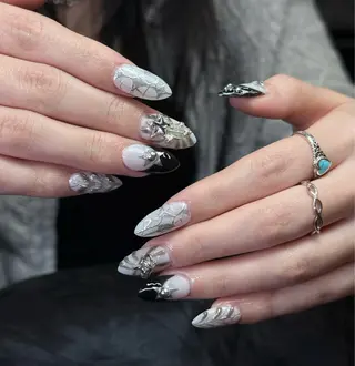 ネイル Iconic Nailのネイルデザイン