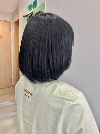ミディアム 須賀 知穂のヘアスタイル