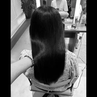ロング 彩名/透明感カラー/ レイヤーカットのヘアスタイル