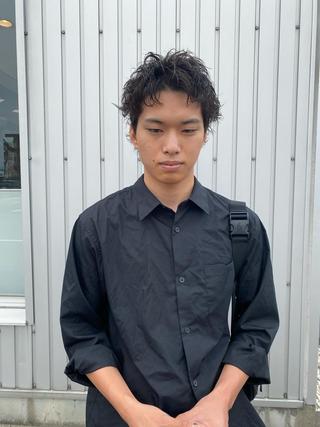 ショート パーマ メンズ 横地 凌のヘアスタイル