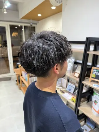 パーマ メンズ 島 歩那のヘアスタイル
