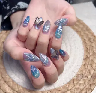ネイル 🎀M nails✨ ビューティーのネイルデザイン