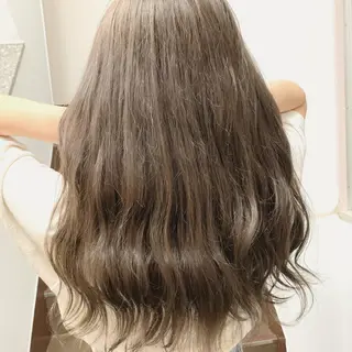 セミロング ハイトーン得意😍 Lumiereのヘアスタイル
