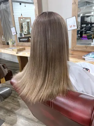 セミロング 穐田 司樹のヘアスタイル