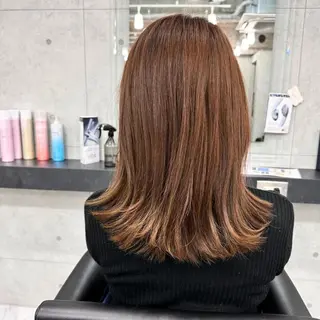 ミディアム カラー ❇️安達 優心❇️ レイヤー/艶髪特化のヘアスタイル