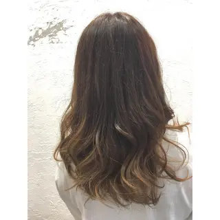 セミロング カラー fio マナミのヘアスタイル