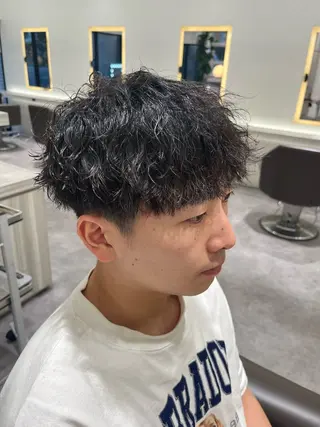 パーマ メンズ 吉見 涼のヘアスタイル