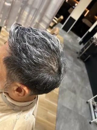メンズ フジイイブキ 髪質改善カラーのヘアスタイル
