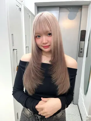 ロング カラー 柏木 理那のヘアスタイル