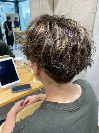 ミディアム カラー パーマ メンズ 似合う髪型見つけます AYAKAのヘアスタイル