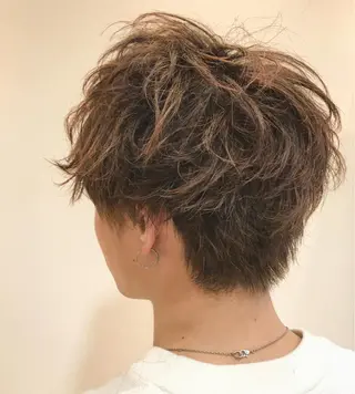 ショート カラー レイヤー/大人ボブ| ワタナベ リョウカのヘアスタイル