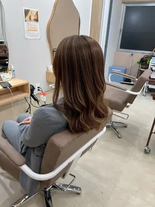 セミロング ✨透明感カラー✨ 🌈艶カラー🌈のヘアスタイル