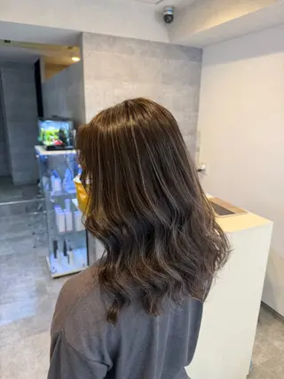 セミロング カラー 💎【店長】夏葵 /デザイン指名No1のヘアスタイル