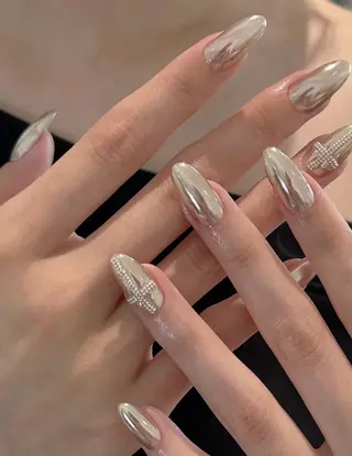 ネイル Dione Nail きよみのネイルデザイン