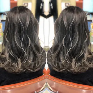 セミロング Y Uのヘアスタイル