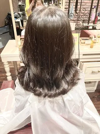 ミディアム 曲がる縮毛矯正 LIBER 岩名のヘアスタイル