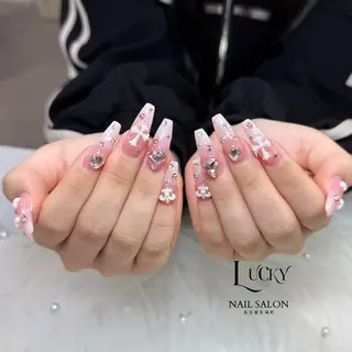 ネイル Lucky Nail Salonのネイルデザイン
