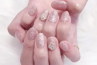ショート MoonNail ユリ🌸のネイルデザイン