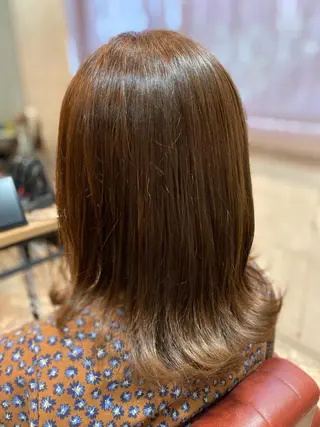 セミロング カラー ERIKO Tのヘアスタイル