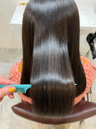 ロング 【髪質改善 艶髪】 布川 莉穂のヘアスタイル