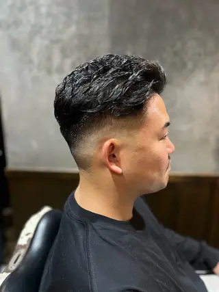 ショート パーマ メンズ 大久保 竣太のヘアスタイル