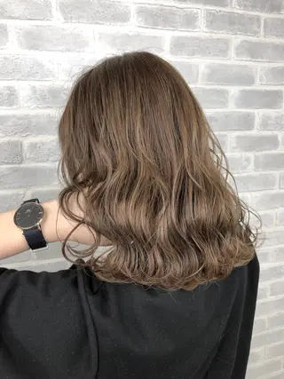 ミディアム カラー 【透明感、艶髪】西村 有司のヘアスタイル