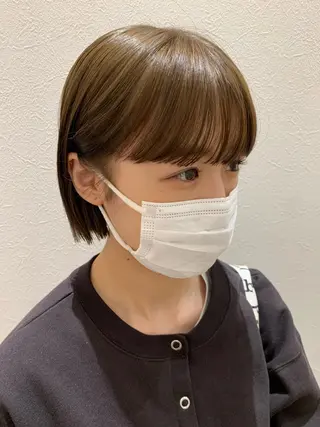 ショート カラー hubhair レイヤー/透明感のヘアスタイル