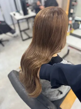 ロング カラー 赤み無し柔らかカラー 【梅田】madokaのヘアスタイル