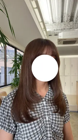 ロング HONOKA/ ハイトーン艶カラーのヘアスタイル