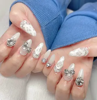 ネイル ネイルサロン Auraのネイルデザイン