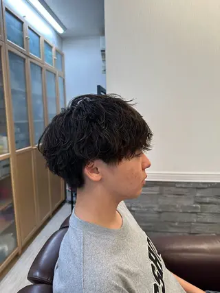 ミディアム パーマ メンズ 仲川 遼のヘアスタイル