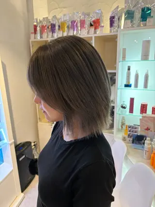 ミディアム カラー うしだ かおるのヘアスタイル