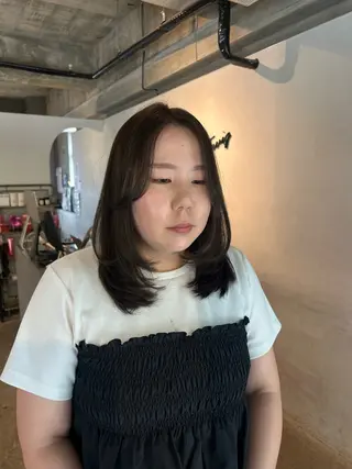 セミロング カラー twig 山田 永嶋芽衣のヘアスタイル
