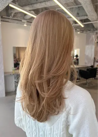 ロング カラー 艶ハイトーン‪‪🔆 ️️️安座間 希のヘアスタイル